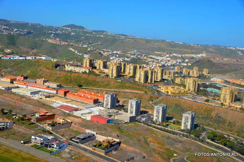 Vista aérea de los bloques de la urbanización Eucaliptos II (Foto TA)